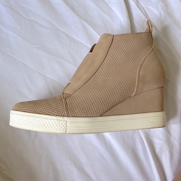 Ccocci Wedge Booties - Picture 2 of 4